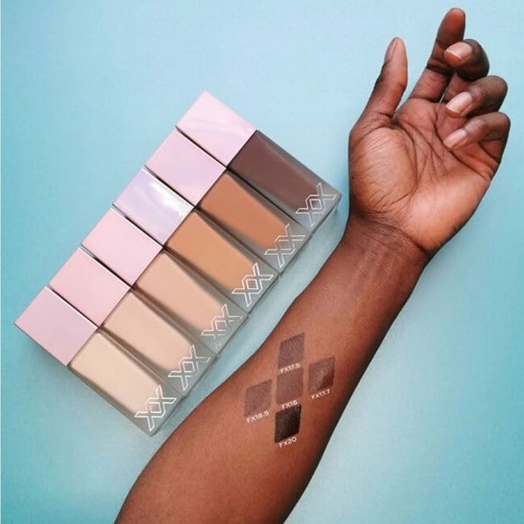 Glow Skin Fauxxation Luminous Foundation Shade 18.5 - Picture 3 of 6